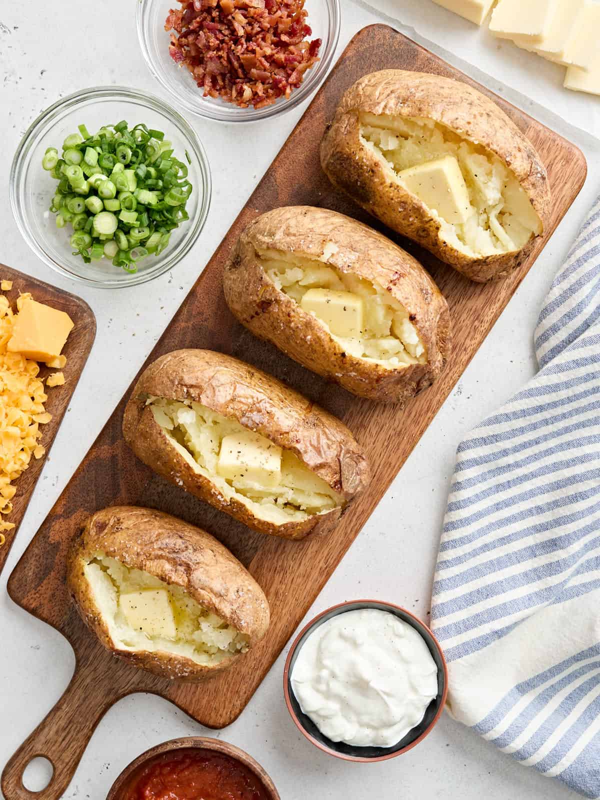 How to Make Baked Potatoes